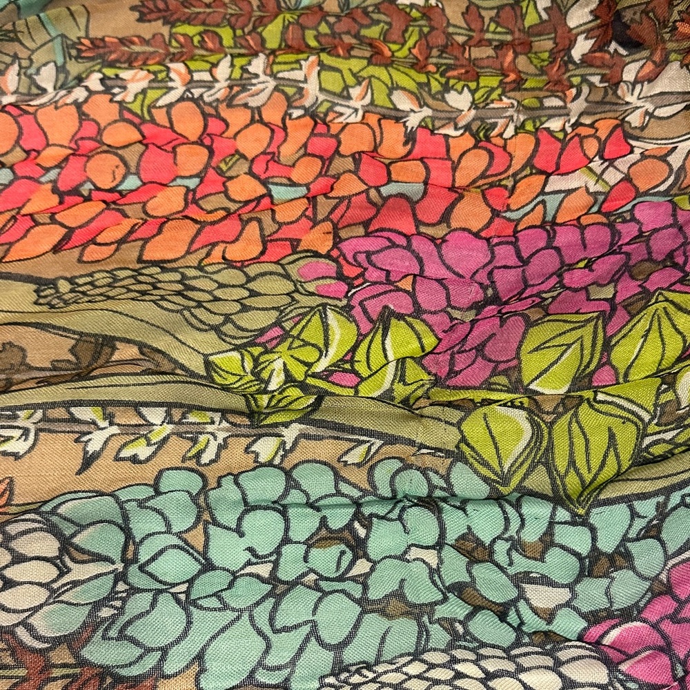 Echo Vibrant Leaf Pattern Scarf - image 5